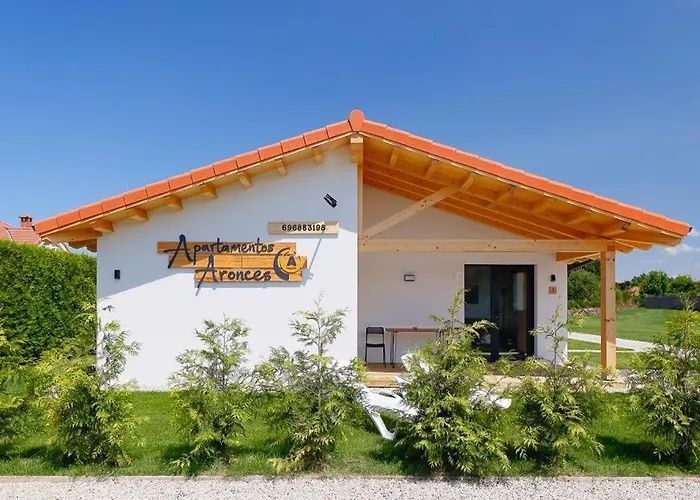 Apartamentos Aronces